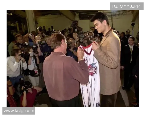 姚明状元强的传奇之路与中国篮球的崛起之梦 姚明状元强的传奇之路与中国篮球的崛起之梦